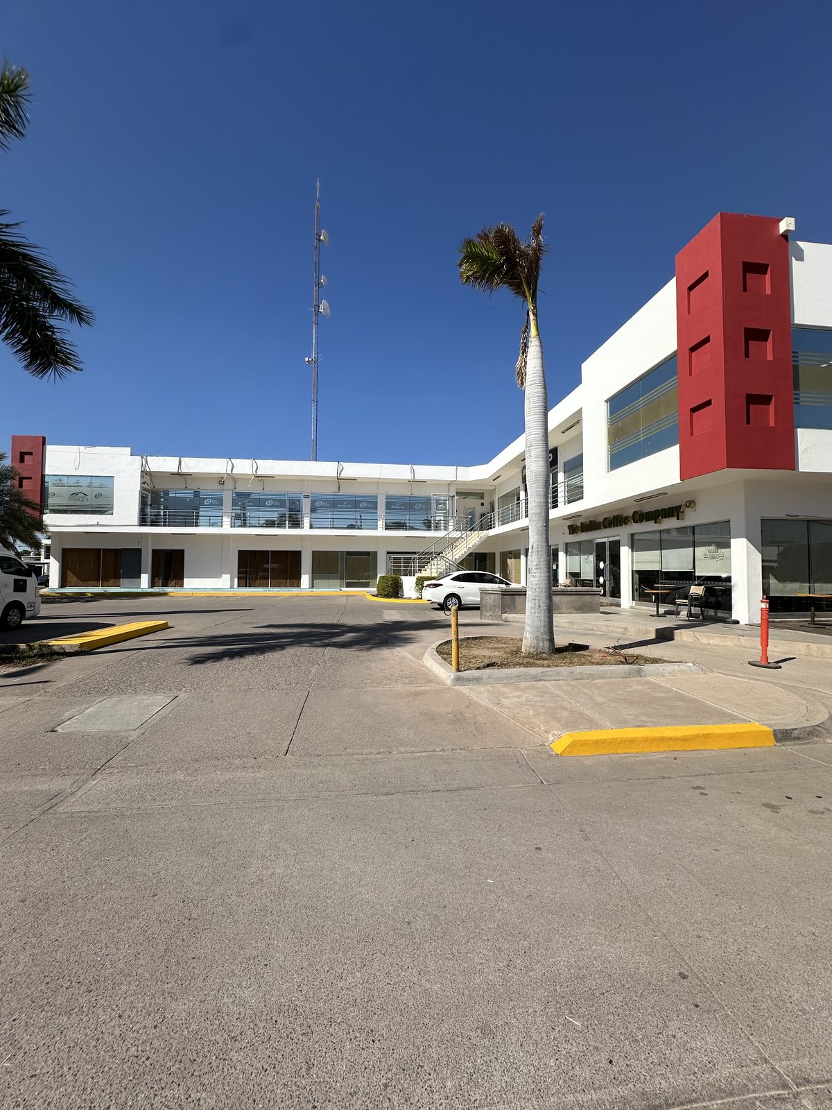 Local comercial en venta en Guamúchil — foto 2