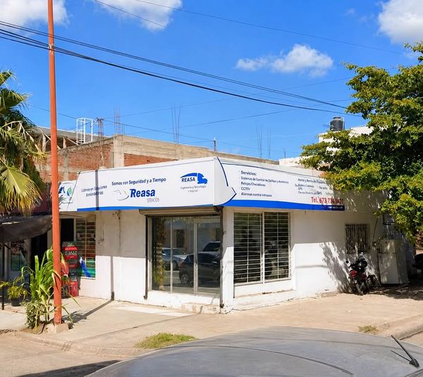EXCELENTE LOCAL EN RENTA UBICADO SOBRE ESQUINA CON UBICACIÓN INMEJORABLE